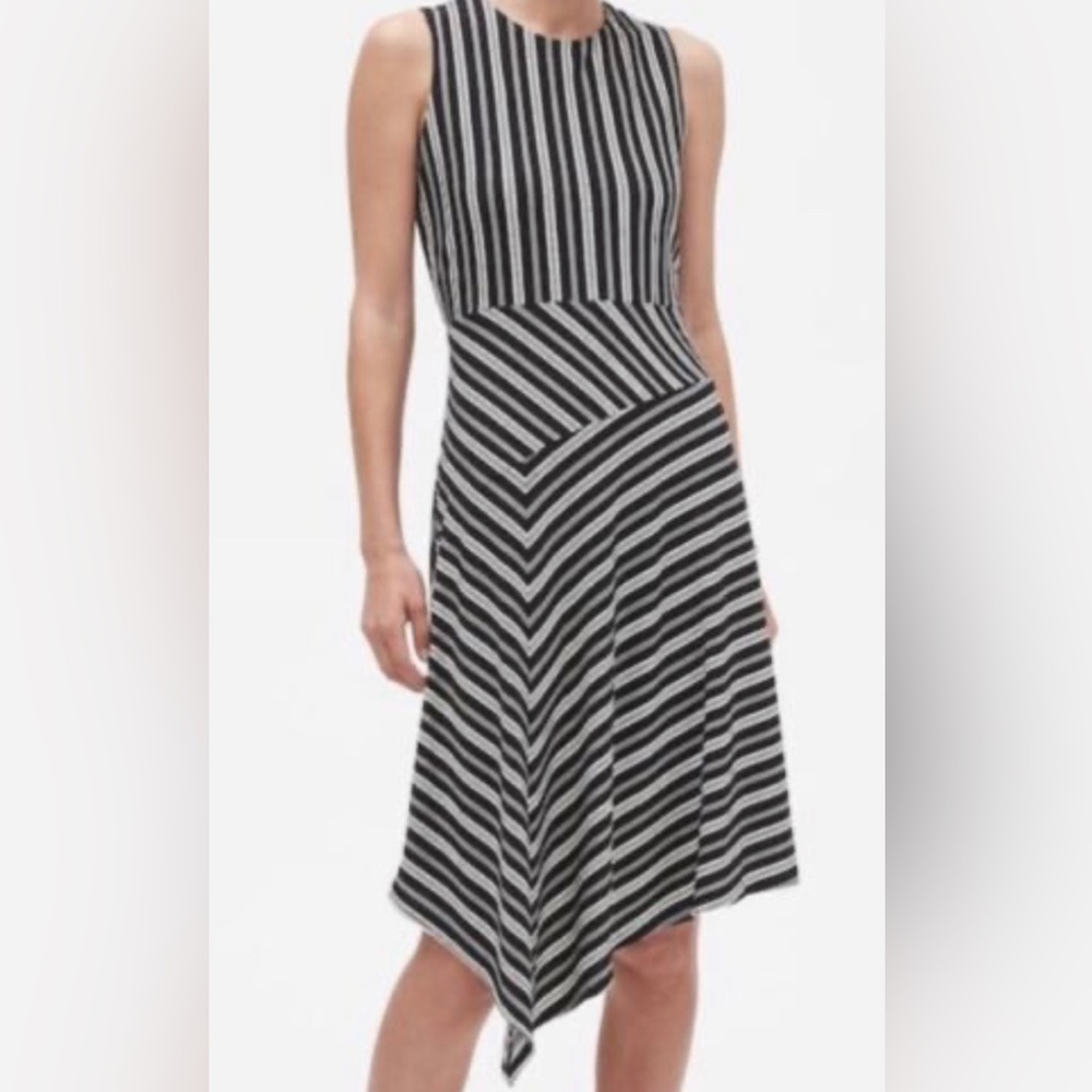 BANANA REPUBLIC Black & White Asymmetrical Dress